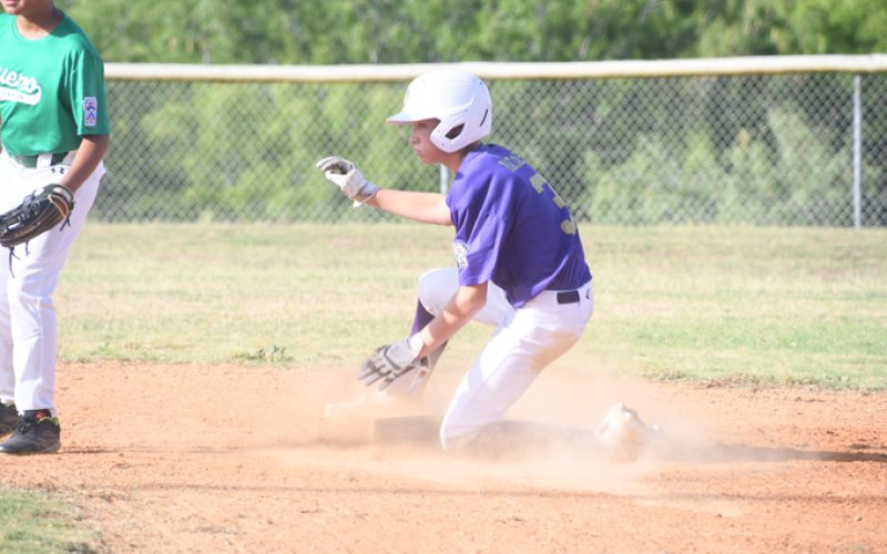 Shiner MaJor Baseball vs Cuero on Friday. Photo by Mark Lube.