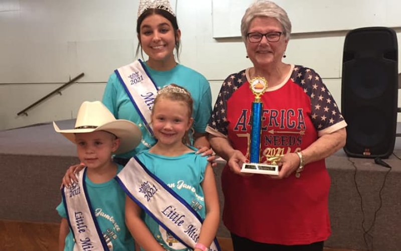 2021 Moulton Jamboreee Grand Champ at Pie Auction