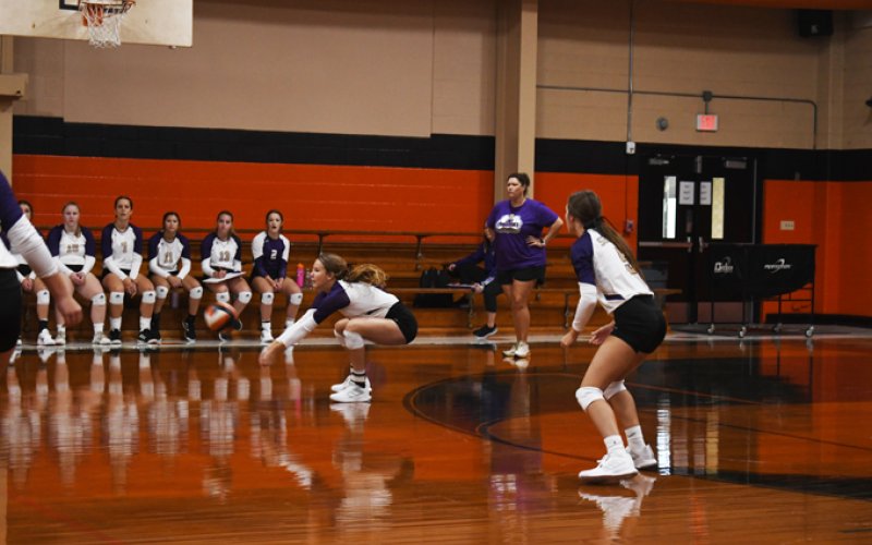 Aimee Mitchon with the dig attempt. Photo by Mark Lube.