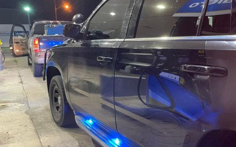 A Thursday night traffic stop sent a man away wikth federal authorities when it was learned he not only had a felony terroritic threat warrant from Brazoria County but also a federal aggravated illegal reentry warrant, having been deported from the country on five separate occassions and committed violent crimes while in  the United States.