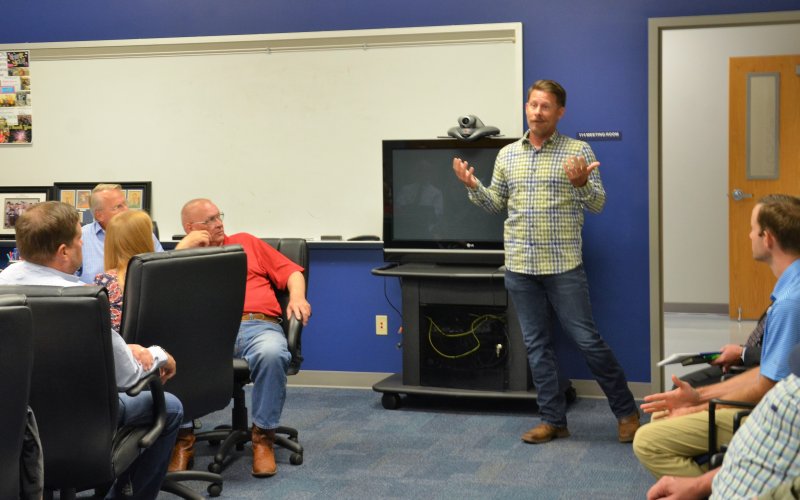 Sergeant Randy Kaiser detailed law enforcement’s response to the YISD threats during the Sept. 12 School Board meeting. Photo by Hans Lammeman.