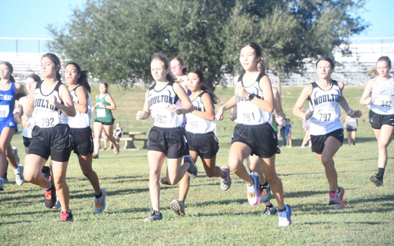 The Moulton varsity girls at the start of the race.