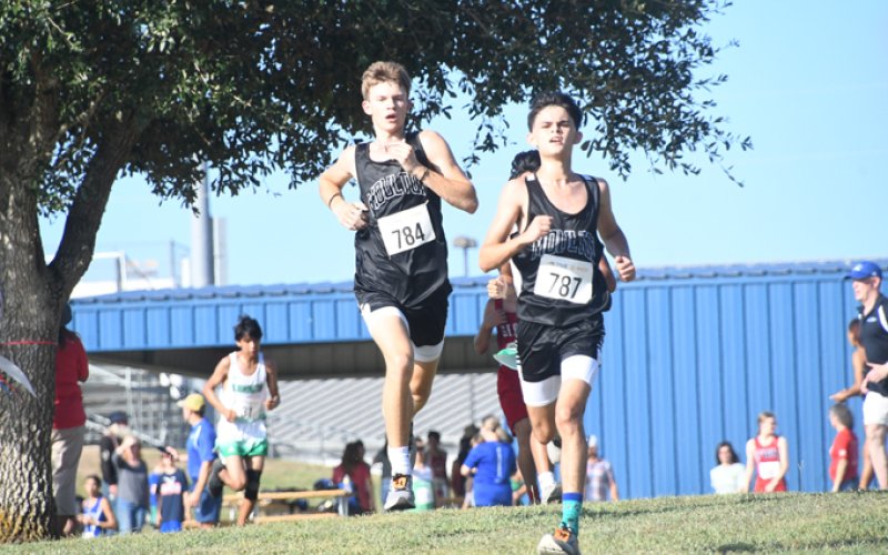 Seth Lopez (787) and Trenton Meisetschleager  (784) helped the Katz to a first-place finish.