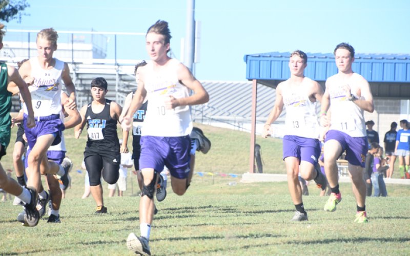 Shiner boys at the start of their race.