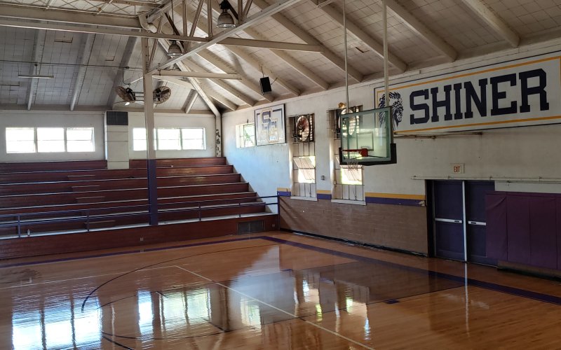 Which is what sparked our tour of the of gym a week ago. We got to play detectives of history, ol' Doug and me.