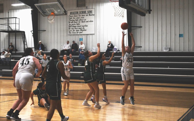 Torrin Langston scored six points in the Nov. 15 game against Luling. Photo by Mark Lube.