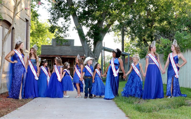 2022-2023 Miss Shiner Royalty Court