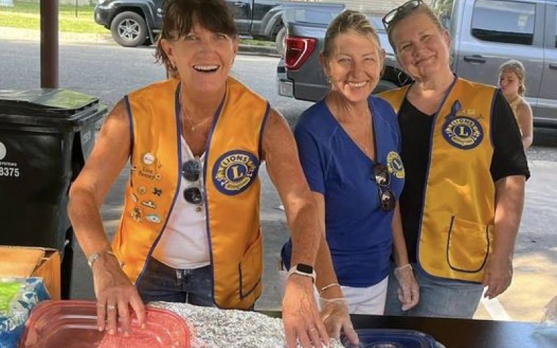 The Shiner Lions made 16.5 dozen cookies to make the event even “sweeter”. A special thanks to Ashlyn Richter for helping the club meet their cookie goal! Pictured are, left to right, Lion Tammy Guettner, Lion Tracey Jalufka and Lion Melinda Hodges.
