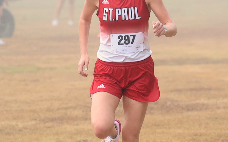 Brooke Cerny was second overall in the Varsity girls race. Photo by Raymond Rosas.