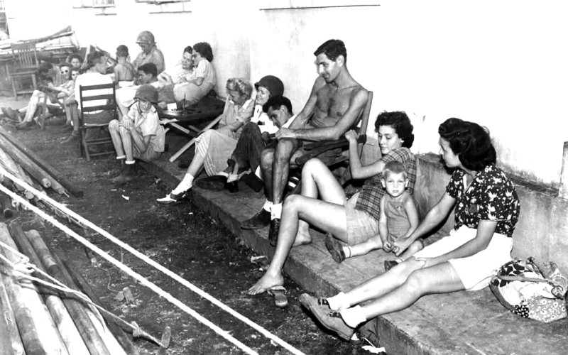 Civilian prisoners at Santo Tomas