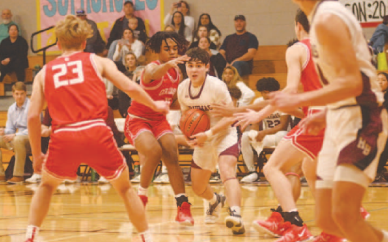 Brahma Dougie Mundine looks for an open teammate in the win over Columbus. Chuck Grafe/ Tribune-Herald