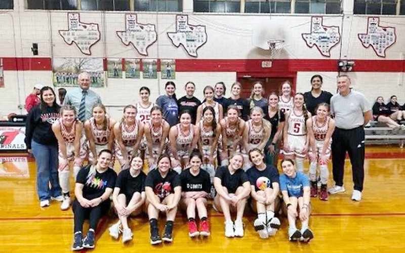 Girls alumn, varsity and coaches. Alumni participants were (not listed as pictured) Seryna Garza, Taylor Wauson, Rebecca Wagner, Christina Wagner, Julie Davis, Grace Irvin, Marissa Ynclan, Gracey Novosad, Emily Wagner,Kate Ehrig, Trinity Garza, Julia Machacek and Anna Reeves. Photo courtesy of Jake Wachsmuth.