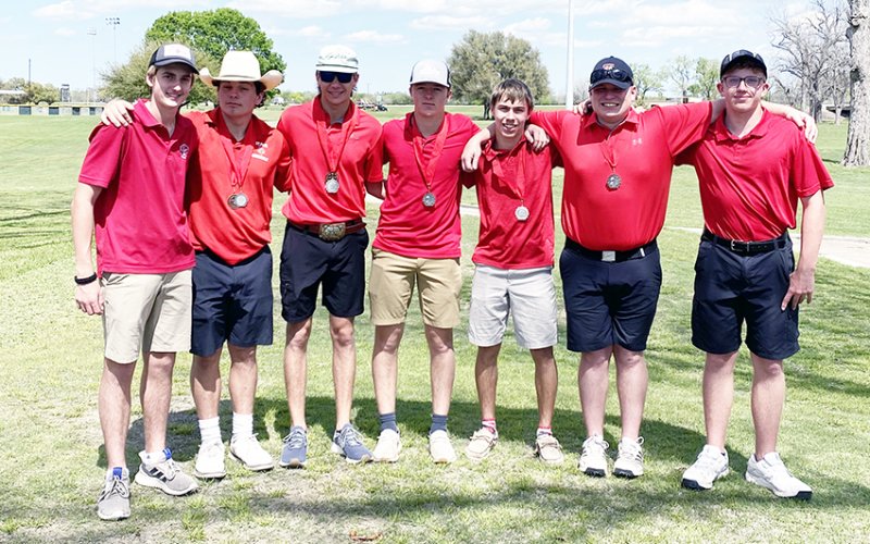 St. Paul boys golf team from left are Michael DeSarro, Jackson Seibert,Vance Lucas, Nathan Timmons, Joseph Davis, Tate Anders and Ryan Jalufka. Photo courtesy of Nicco Brown.