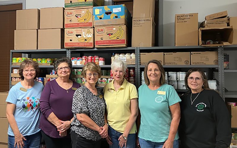 Those who helped on Thursday included, left to right, Teri Stratman, Beverly Mozisek, Betty Petras, Sharon Flannery, Roseann Raab and Myra Zumwalt.