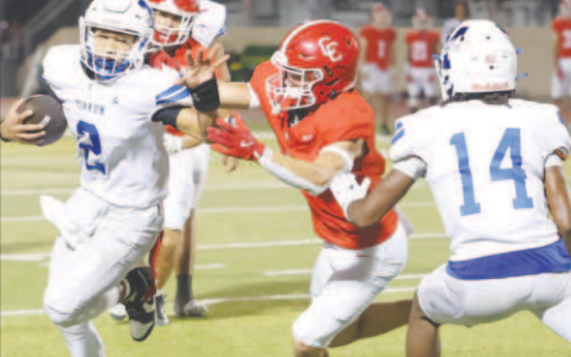 Trae Cuellar runs the football. Photo courtesy of Raymond Rosas.