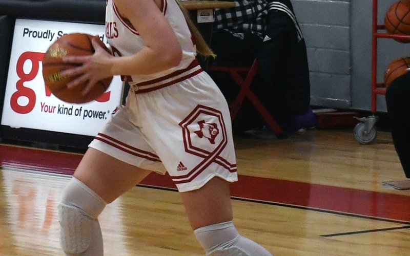 St. Paul girls and Sloane Kocian won two of their first three games. Photo by Mark Lube.