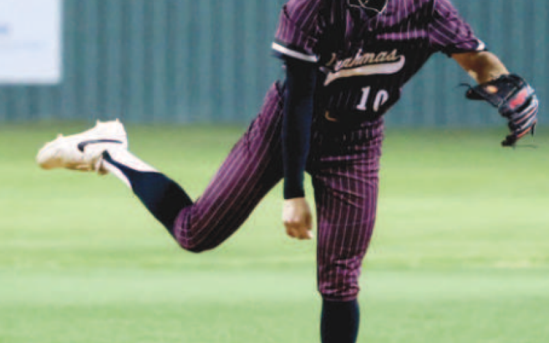 Hudson Chenard was the hard-luck loser in the game with Navarro. Chuck Grafe/Tribune-Herald