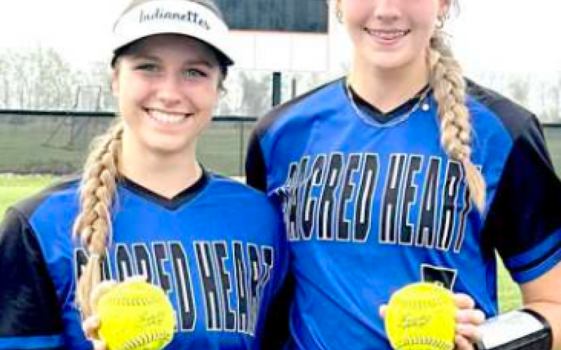 The Indianettes defeated Van Vleck 17-6. Rylan D. delivered a clutch 2-run hit, while Karley K. added a big 3-run hit to secure the win.
