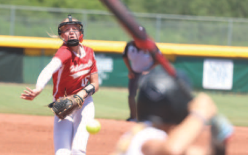 Photo by Chuck Grafe Kenley Sevcik delivers a pitch in the Thursday game.