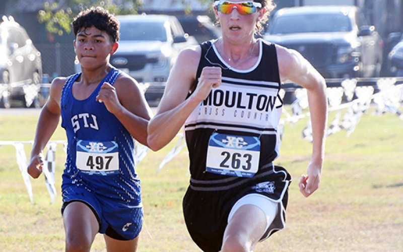 Judson Anderle (Bib 263) had a time of 20:39.64 for No. 11. Photo by Mark Lube.