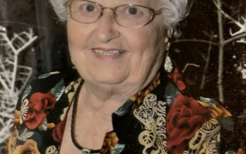 Hazel Pfeil