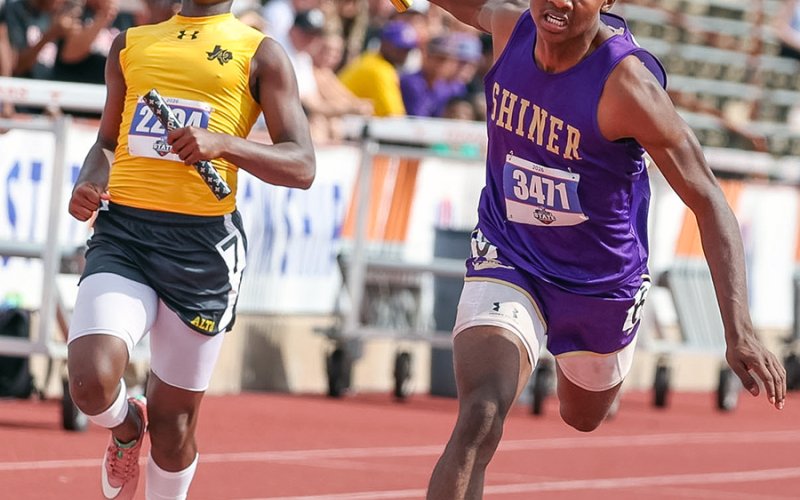 Quincy Jones during a leg of the 400-meter relay race. Shiner earned the Gold medal with a time under 43 seconds. Photo courtesy of Nicole Smith/Luling Newsboy &amp; Signal.