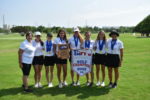 Lady Cardinals 2022 TAPPS 2A Girls Golf state champions. Photo courtesy of Nicco Brown.