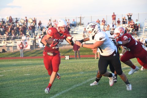 Trent Brown attracts attention from Flatonia's defense. Photo by Mark Lube.