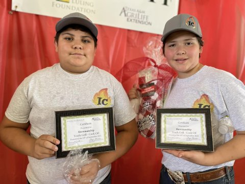 Showmanship Award: “Imperial Chefs,” Robert Hattenbach and Jon Moss of Gonzales.