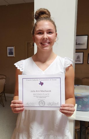 Julia Machacek