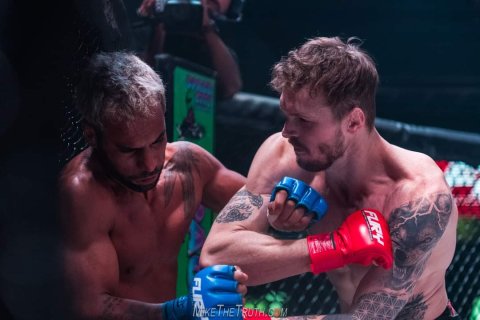 Zachary Reece has amassed an impressive 5-0 record, all his wins by knockout in the first round.