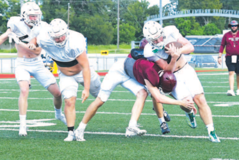 Linebacker Colt Edmonds makes a tackle. Chuck Grafe/Tribune-Herald