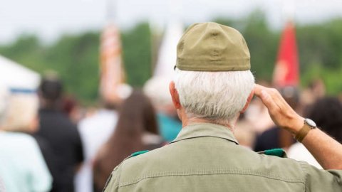 Lavaca County veterans have been asked to turn out at Monday's commissioners court in a show of support for the county's talks on hiring a new veterans service officer. A committee of local veterans was appointed last month and from what we hear, a nomination should be forthcoming at that meeting.