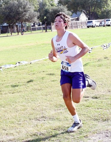 Felix Nieto led Shiner’s boys with No 30 in 22:08.17. Photo by Mark Lube.