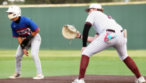 Austin Henrichs, right, had a run-scoring double in the 10-1 victory over Tidehaven Friday. Photo by Chuck Grafe