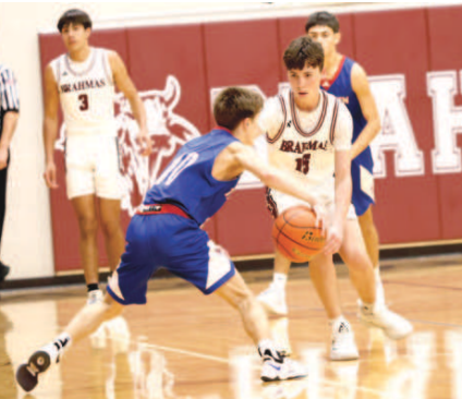 Photo by Chuck Grafe Hayden Matula guards Tidehaven’s Ivan Espinosa.