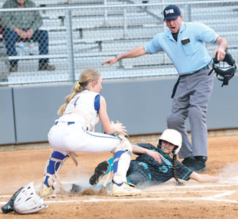 Indianette catcher Chloe Grahmann couldn’t get the tag down in time on the Thunders Bella Rodriguez. Photo by Chuck Grafe