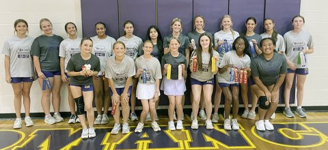 Shiner JH 8th grade girls track and field team. Photo courtesy of Kristi Peterson.