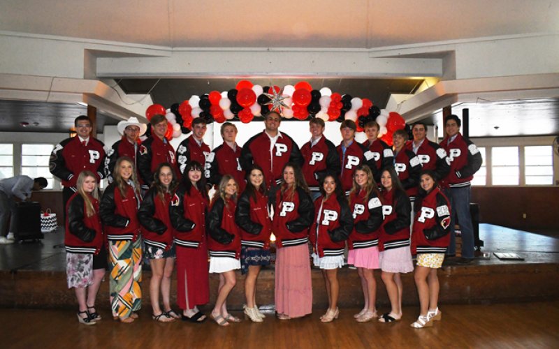 2021-2022 Letterjacket recepients. Photo by Mark Lube.