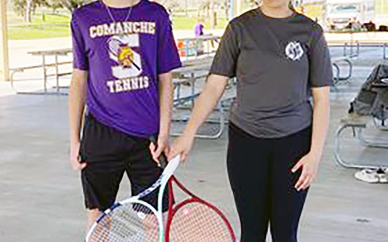 Tyler Hemphill and Bianca Rainosek-1st place Mixed Doubles. Photo courtesy of Desiree Nitsch.