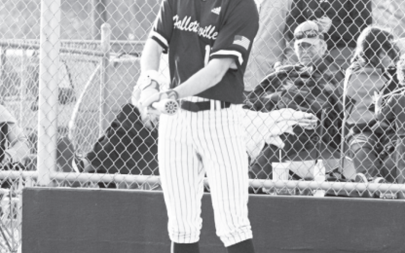 Josh Griffin hit a walk-off two-run home run to down La Vernia 10-9 Friday. Chuck Grafe/Tribune-Herald