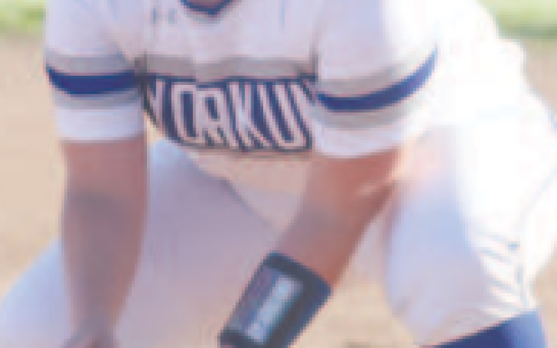 Kilynn Poole waits for a hit. Photo courtesy of Raymond Rosas.