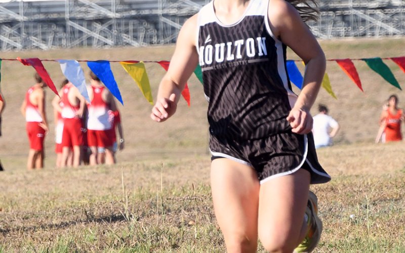 Kate Mikulencak races toward the finish line and finished in 15 minutes, 39.73 seconds. Photo by Mark Lube.