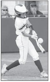 The Lady ‘Dogs played Rice on April 14 and shutout the Raideret tes 15-0. Photo courtesy of Raymond Rosas.