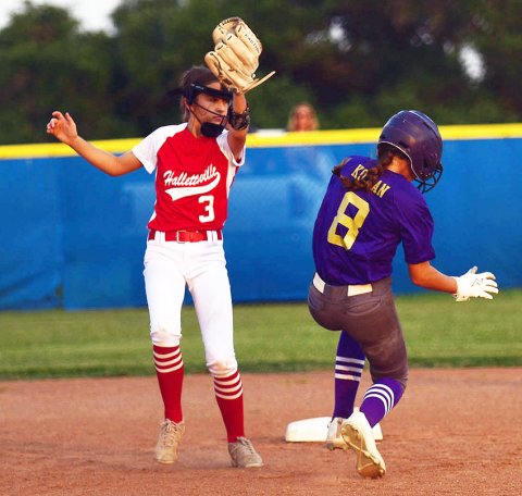 Taylor Kocian successfully steals second base in Shiner’s 2-1 loss to Hallettsville on Saturday. Photo courtesy of Chuck Grafe/Hallettsville Tribune-Herald.