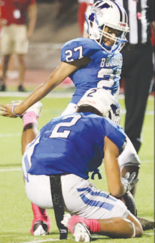 Alexis Hernandez (27) and Trae Cuellar (2). Photo courtesy of Raymond Rosas.