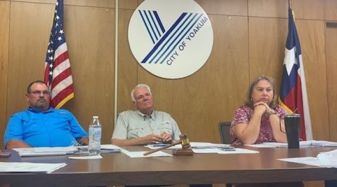 Yoakum City Council members