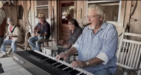 Waldo Boehm gnaws on a stogie as he plinks out melodies on the keyboard, pleased to be back with the boys of Kross Kountry. After all, it’s only been 40 years since they last toured regularly. 