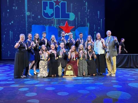 Shiner One Act Play won the State Championship at the 2A Conference. Pictured are, back row, left to right, directors Linda Truman and Lauren Selzer, Freshman Backstage Manager Madeline Collins, Senior crew member Jackson Welch, Sophomore crew member Jillian Dierlam, Junior crew member Jansen Flores, Senior crew member Ben Thomas, Junior crew member Aiden Collins, Senior crew member Hayleigh Burns, and directors Michelle and Eric Winkenwerder; bottom row, left to right, Freshman crew member Megan Burns, Fre