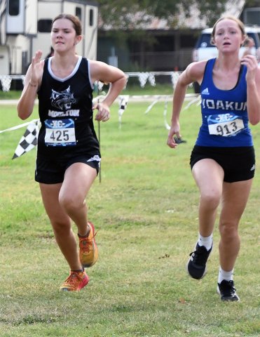 Katie Richter (left) got No. 43 in the 1A-2A girls standings. Photo by Mark Lube.